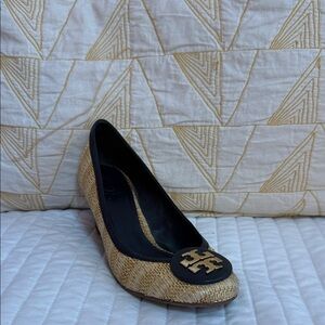 Tory Burch Beige Woven Flats with Black Accents